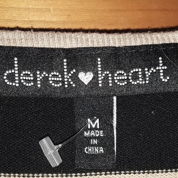 Derek Heart SZ M Black Tan Striped Tight Fitting V Neck Sweater Mini Dress - Picture 3 of 5